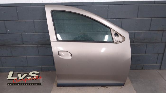 Dacia Logan Tür 4-türig rechts vorne