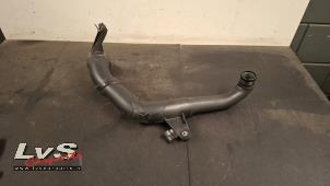 Gebruikte Intercooler Buis Seat Leon (5FB) 2.0 TSI FR 16V Prijs € 100,00 Margeregeling aangeboden door LvS Carparts