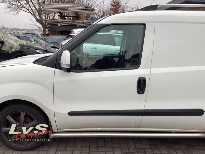 Fiat Doblo Portier 2Deurs links