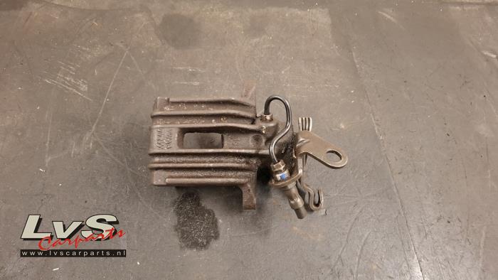 Volkswagen Golf Rear brake calliper, left