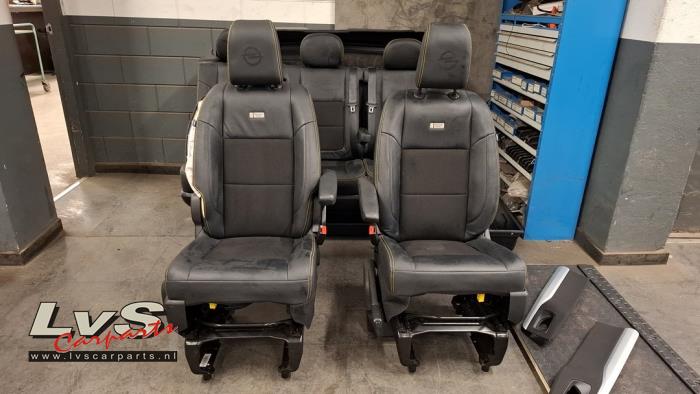 Opel Vivaro Cabine double