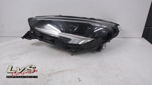 Gebruikte Koplamp links Opel Corsa F (UB/UH/UP) 1.2 Turbo 12V 100 Prijs € 500,00 Margeregeling aangeboden door LvS Carparts