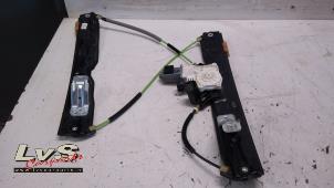 Gebruikte Raammechaniek 4Deurs links-voor Jaguar F-Pace 2.0 D 180 16V AWD Prijs € 65,00 Margeregeling aangeboden door LvS Carparts