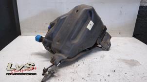 Gebruikte Adblue tank Jaguar F-Pace 2.0 D 180 16V AWD Prijs € 250,00 Margeregeling aangeboden door LvS Carparts