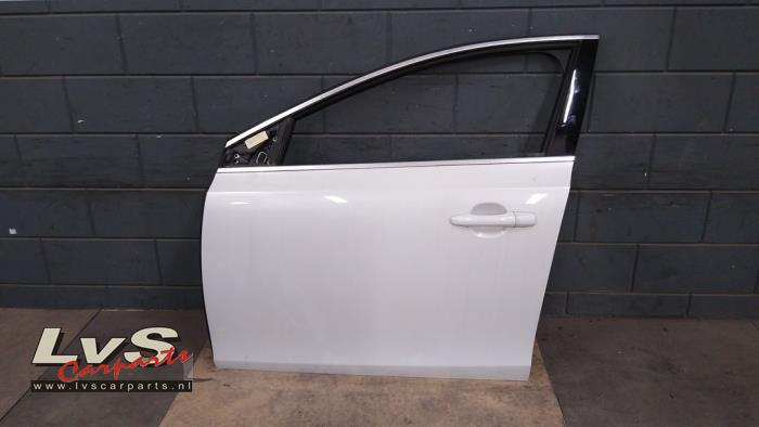 Volvo V40 Door 4-door, front left