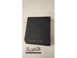 Gebruikte Zekeringkast Renault Megane III Grandtour (KZ) 1.2 16V TCE 130 Prijs € 72,50 Margeregeling aangeboden door LvS Carparts