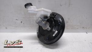 Gebruikte Rembekrachtiger Ford Fiesta 7 1.0 EcoBoost 12V Prijs € 75,00 Margeregeling aangeboden door LvS Carparts