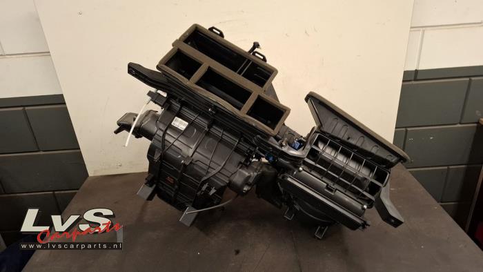 Kia Stonic Heater housing