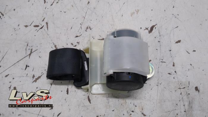 Nissan Pulsar Sicherheitsgurt Mitte hinten