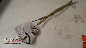 Gebruikte Deurslot Mechaniek 4Deurs rechts-voor Mazda CX-5 I (KE,GH) 2.0 SkyActiv-G 16V 2WD Prijs € 25,00 Margeregeling aangeboden door LvS Carparts