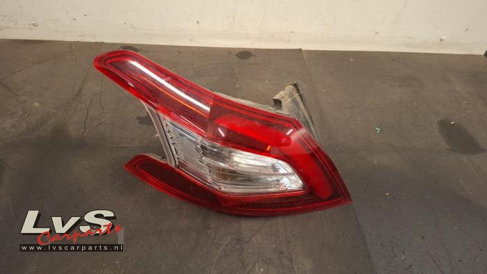 Peugeot 308 Rücklicht links