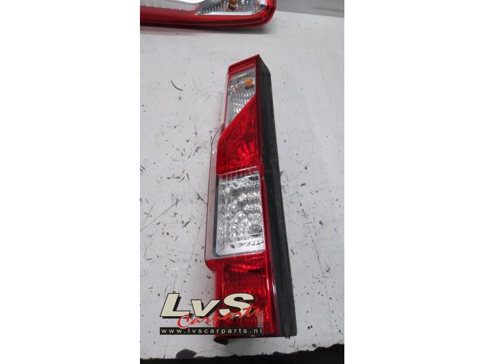 Renault Master Achterlicht links