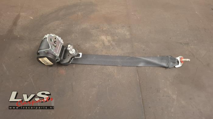 Nissan Pulsar Sicherheitsgurt links hinten