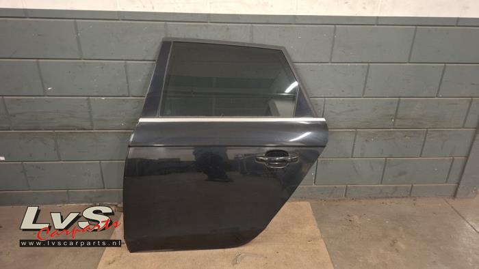 Audi A4 Portier 4Deurs links-achter