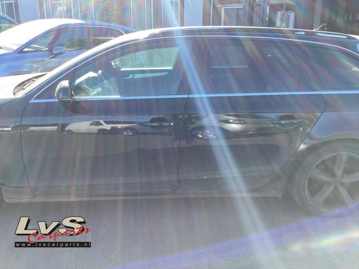Audi A4 Tür 4-türig links hinten