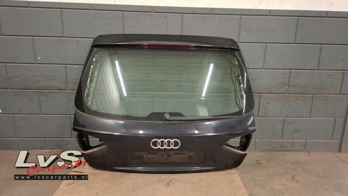 Audi A4 Tailgate