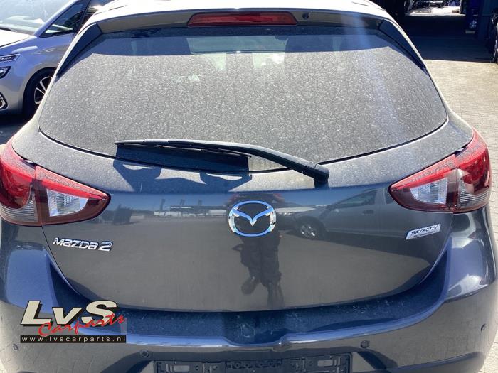 Mazda 2. Heckklappe