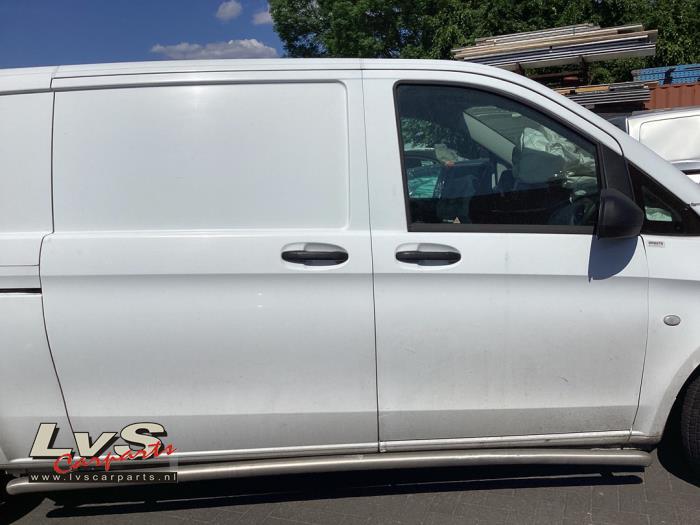 Mercedes Vito Schuifdeur rechts