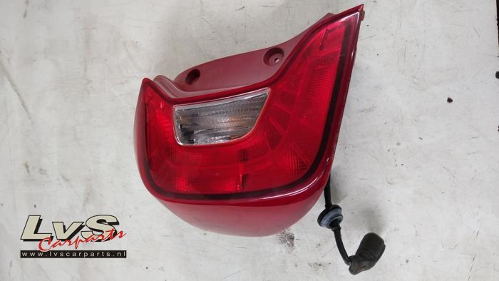 Kia Picanto Achterlicht links