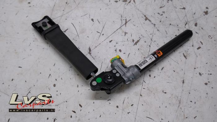 Opel Karl Gordelspanner links
