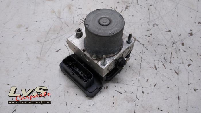 Opel Karl ABS Pomp