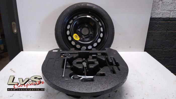 Opel Karl Krikset + reservewiel