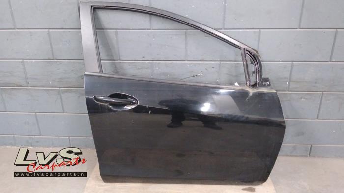 Mazda 2 Tür 4-türig rechts vorne