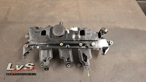 Gebruikte Kleppendeksel Renault Master III (FV) 2.3 dCi 170 16V FWD Prijs € 40,00 Margeregeling aangeboden door LvS Carparts