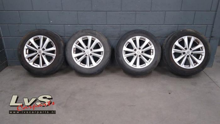 Nissan Qashqai Velgen set + banden