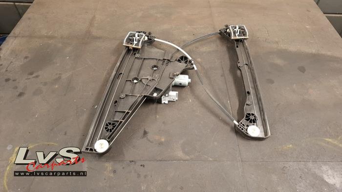 Peugeot 208 Fenstermechanik 4-türig links vorne
