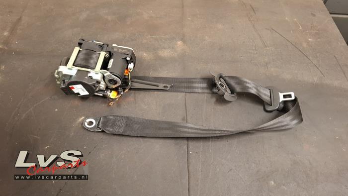 Audi Q5 Gordelspanner links