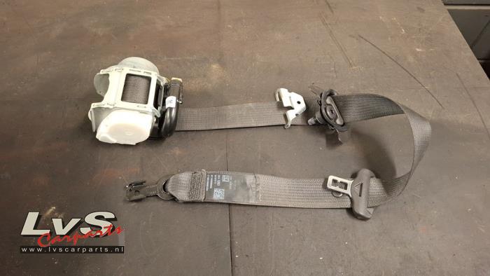 Opel Astra Gordelspanner links