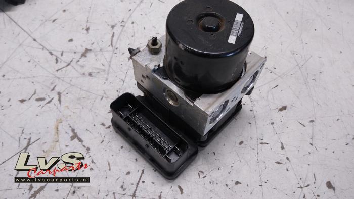 Volvo V40 ABS pump