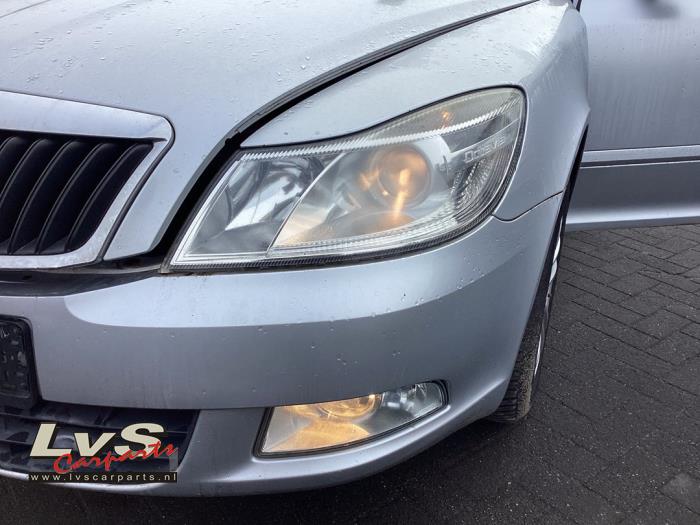Skoda Octavia Phare gauche