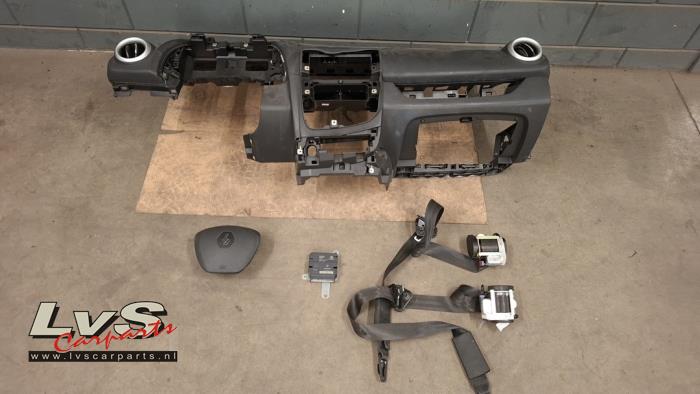 Renault Clio Airbag set + dashboard
