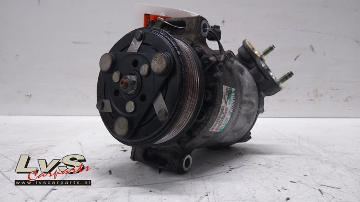Volvo V40 Air conditioning pump
