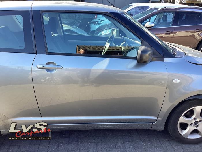 Suzuki Swift Portière 2portes droite