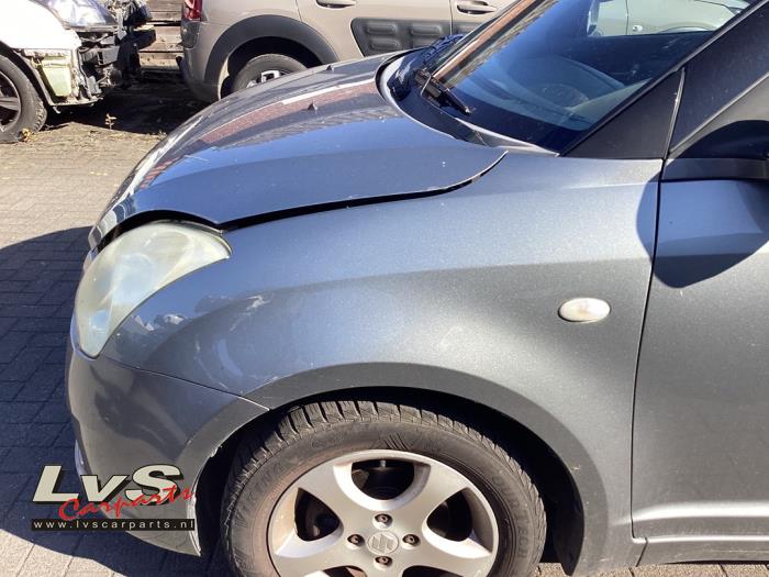 Suzuki Swift Aile avant gauche