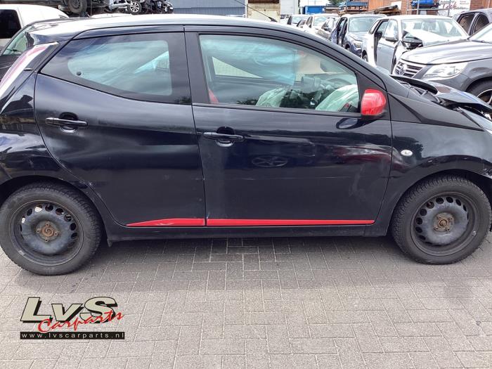 Toyota Aygo Portière 4portes arrière droite