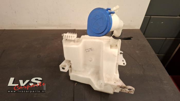 Ford Focus Réservoir lave-glace avant