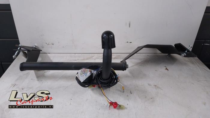 Suzuki Swift Towbar