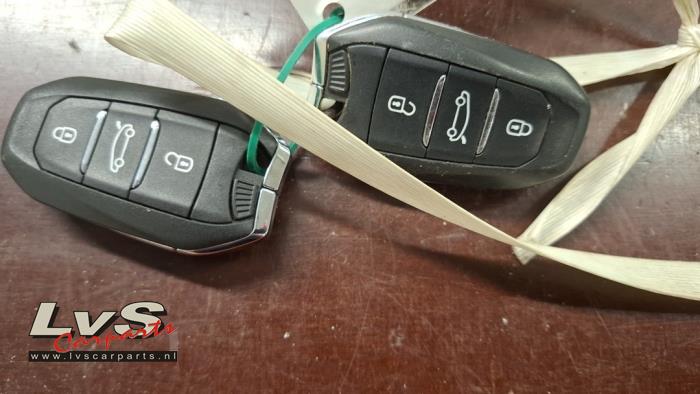 Citroen C4 Picasso Key