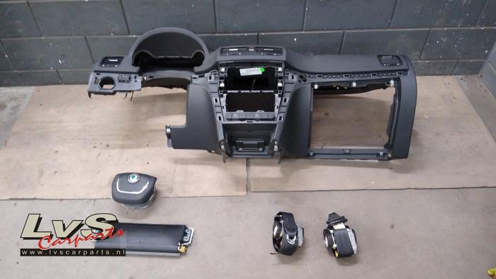 Skoda Yeti Airbag set + dashboard