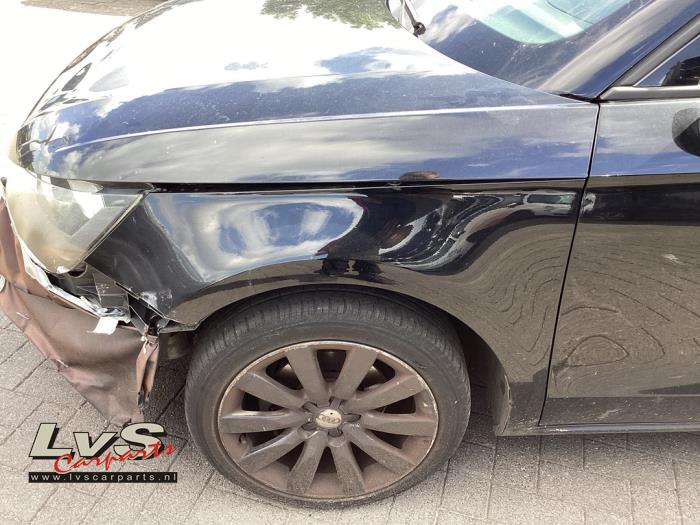 Audi A1 Aile avant gauche
