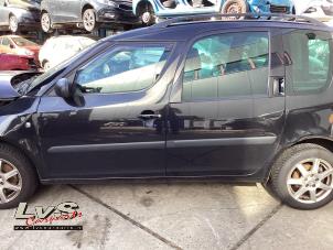 Gebruikte Portier 4Deurs links-voor Skoda Roomster (5J) 1.2 TSI Prijs op aanvraag aangeboden door LvS Carparts