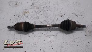 Gebruikte Steekas links-voor Opel Corsa E 1.3 CDTi 16V ecoFLEX Prijs € 30,00 Margeregeling aangeboden door LvS Carparts