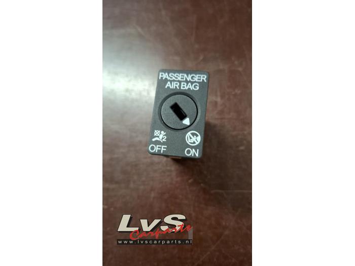 Volkswagen Golf Airbag switch
