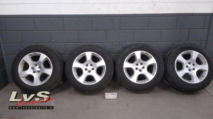 Landrover Discovery Sport L550 Velgen set + banden