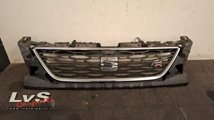 Seat Leon Grill