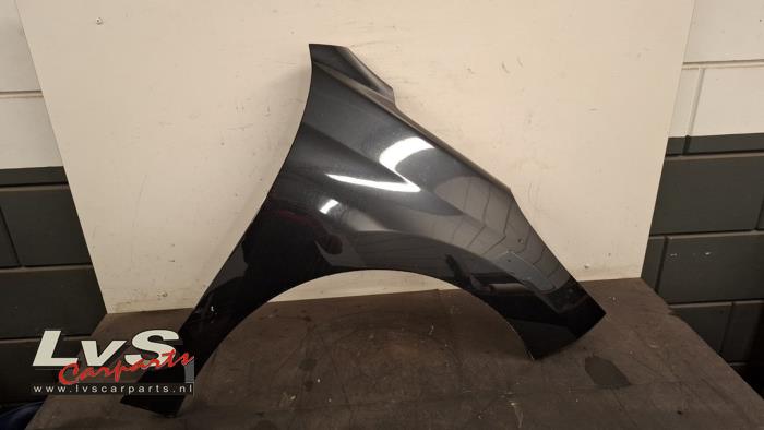 Peugeot 207 Kotflügel rechts vorne